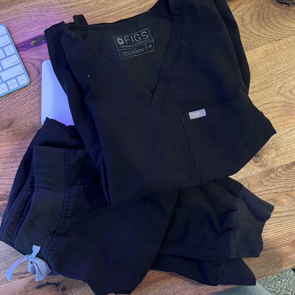 Figs black zamora joggers + catarina scrub top - black, used